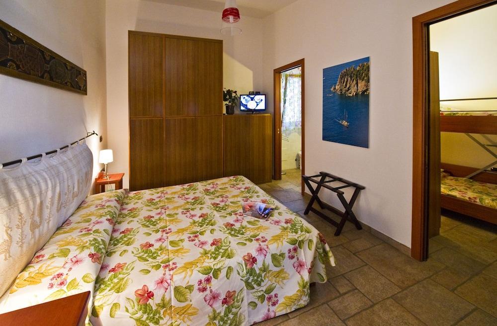 Villaggio Camping Spiaggia Del Riso Villasimius Dış mekan fotoğraf