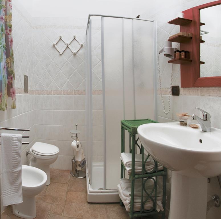 Villaggio Camping Spiaggia Del Riso Villasimius Oda fotoğraf
